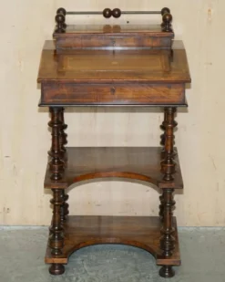 Paire de bureaux Davenport antiques entièrement restaurés