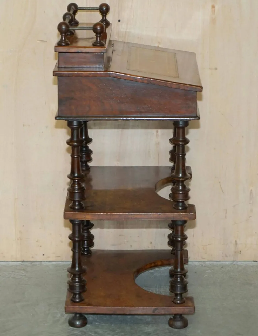 Paire de bureaux Davenport antiques entièrement restaurés