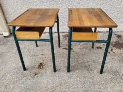 Paire de bureaux pupitres ecolier 1960 en metal et chêne