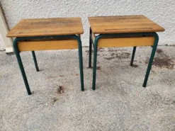 Paire de bureaux pupitres ecolier 1960 en metal et chêne