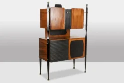 Paire de cabinets italiens en placage de teck. Années 1960.