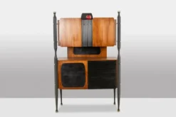Paire de cabinets italiens en placage de teck. Années 1960.