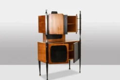 Paire de cabinets italiens en placage de teck. Années 1960.