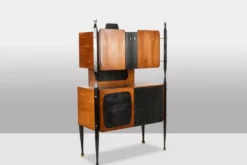 Paire de cabinets italiens en placage de teck. Années 1960.