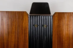 Paire de cabinets italiens en placage de teck. Années 1960.