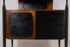 Paire de cabinets italiens en placage de teck. Années 1960.