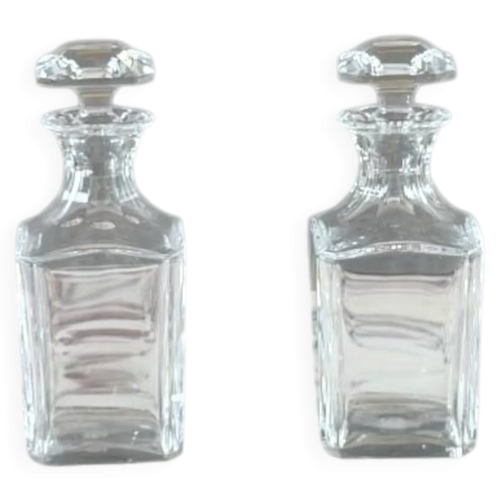 Paire de carafes en cristal de Baccarat, XXe Siècle