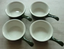 Paire de 2 cassollettes pilivite en porcelaine à feu