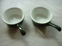 Paire de 2 cassollettes pilivite en porcelaine à feu