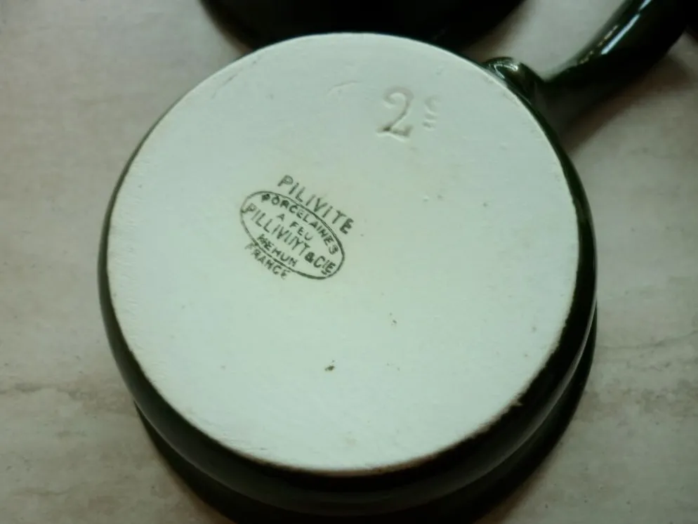 Paire de 2 cassollettes pilivite en porcelaine à feu