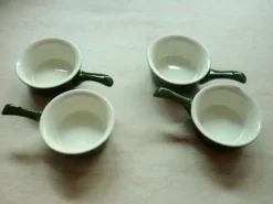 Paire de 2 cassollettes pilivite en porcelaine à feu