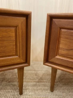 Paire de chevet en teck scandinave