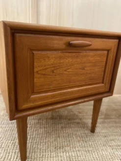 Paire de chevet en teck scandinave