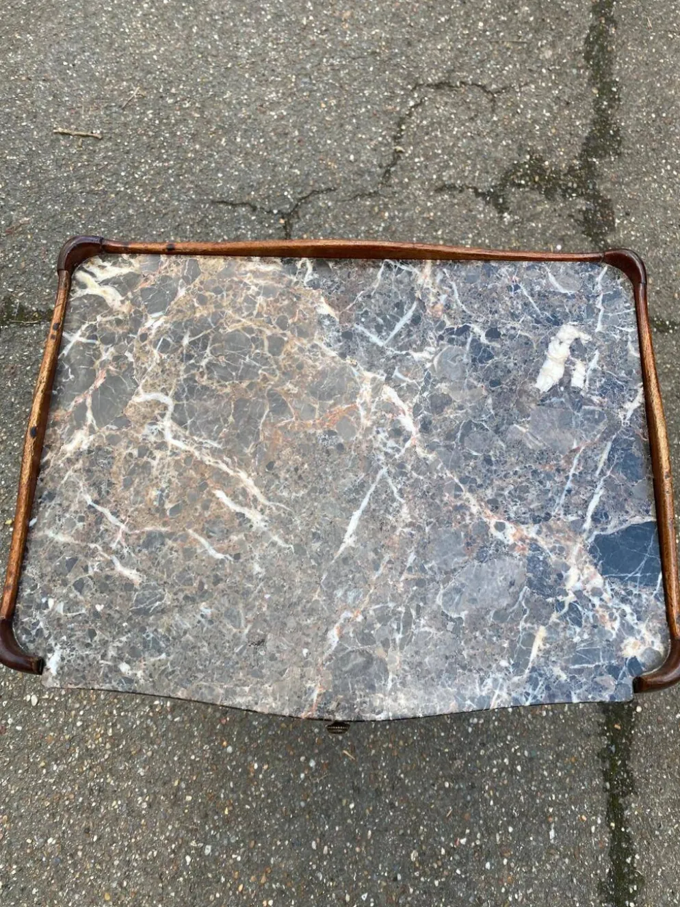 Paire de chevet Louis XV début 20ème marqueterie et marbre
