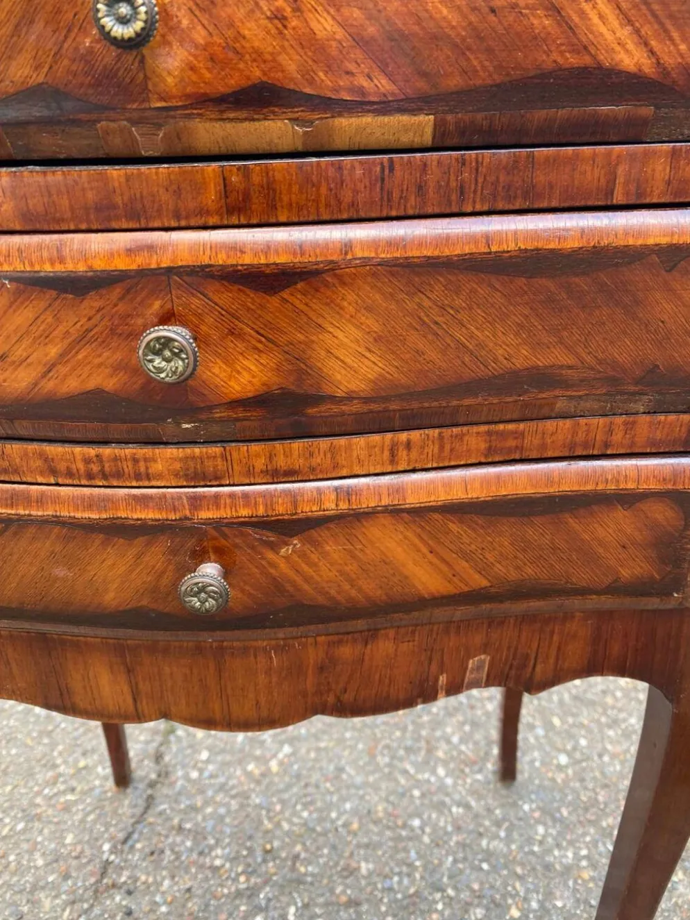 Paire de chevet Louis XV début 20ème marqueterie et marbre