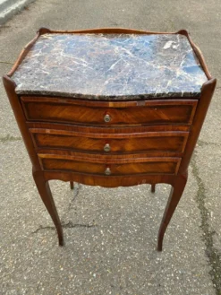 Paire de chevet Louis XV début 20ème marqueterie et marbre