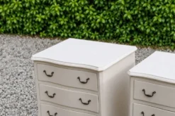Paire de chevets anciens rénovés – Ivoire d’Orfèvres Libéron – 3 tiroirs