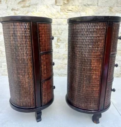 Paire de chevets Cylindriques ou chevets tambours en bois exotique.