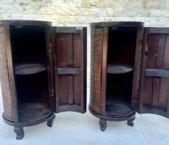 Paire de chevets Cylindriques ou chevets tambours en bois exotique.