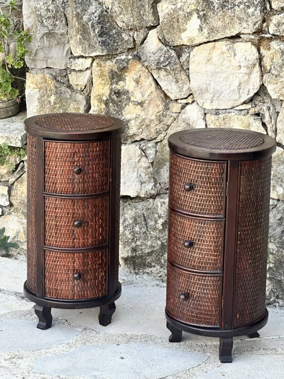 Paire de chevets Cylindriques ou chevets tambours en bois exotique.