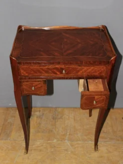 Paire de Chevets de style Louis XV en marqueterie XXe