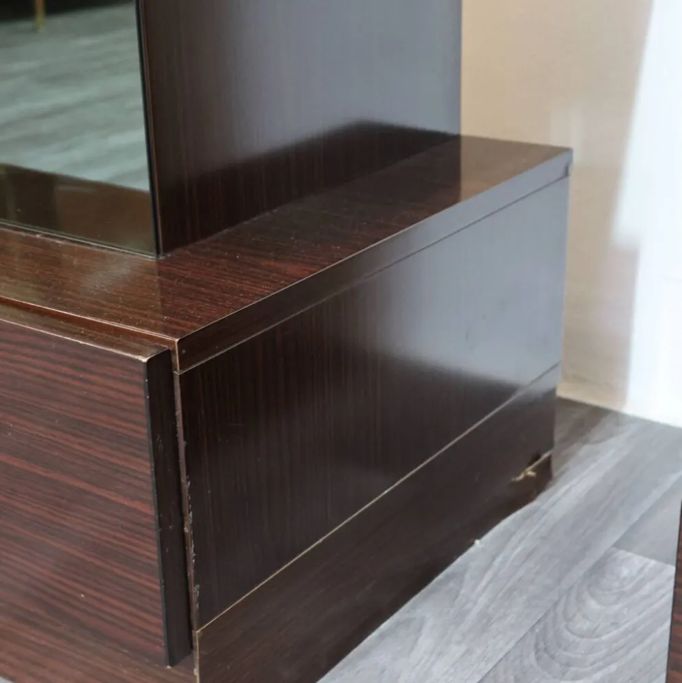 Paire de chevets en ébène design cubique années 80