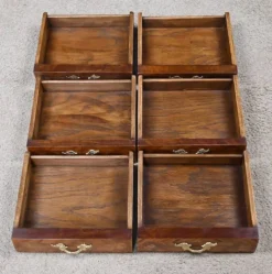 Paire de chevets en marqueterie, style Louis XV – Milieu XXe