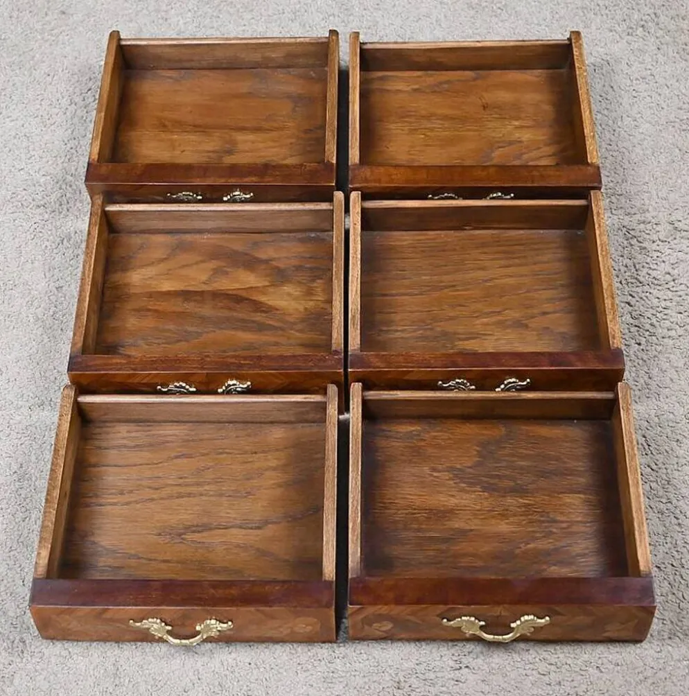 Paire de chevets en marqueterie, style Louis XV – Milieu XXe