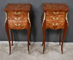 Paire de chevets en marqueterie, style Louis XV – Milieu XXe