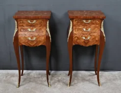 Paire de chevets en marqueterie, style Louis XV – Milieu XXe