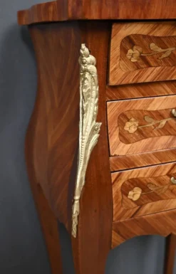 Paire de chevets en marqueterie, style Louis XV – Milieu XXe