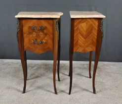 Paire de chevets en marqueterie de bois de rose, style Louis XV – 2ème partie XXe