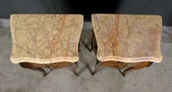 Paire de chevets en marqueterie de bois de rose, style Louis XV – 2ème partie XXe