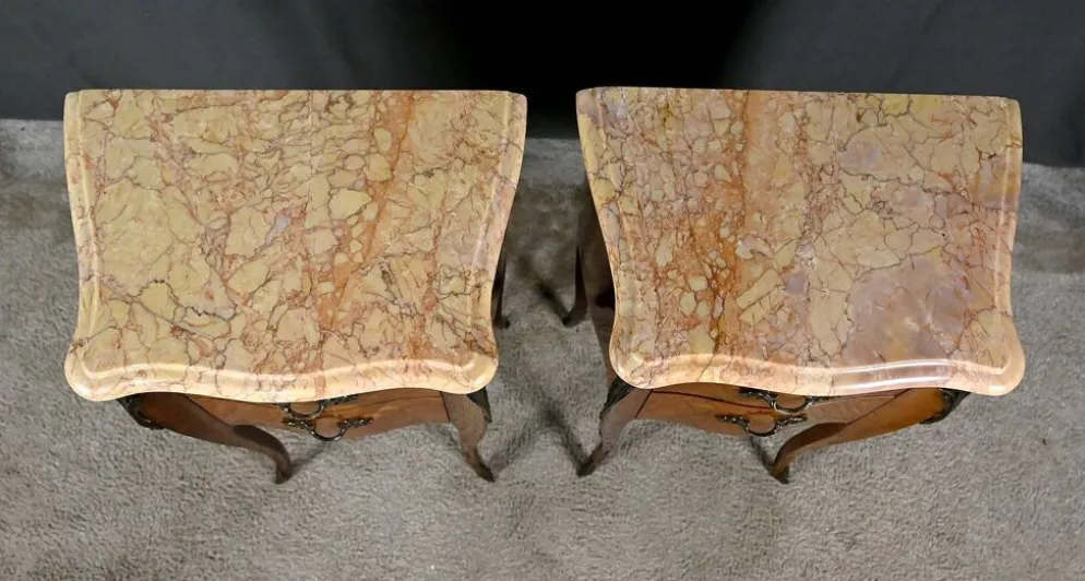 Paire de chevets en marqueterie de bois de rose, style Louis XV – 2ème partie XXe