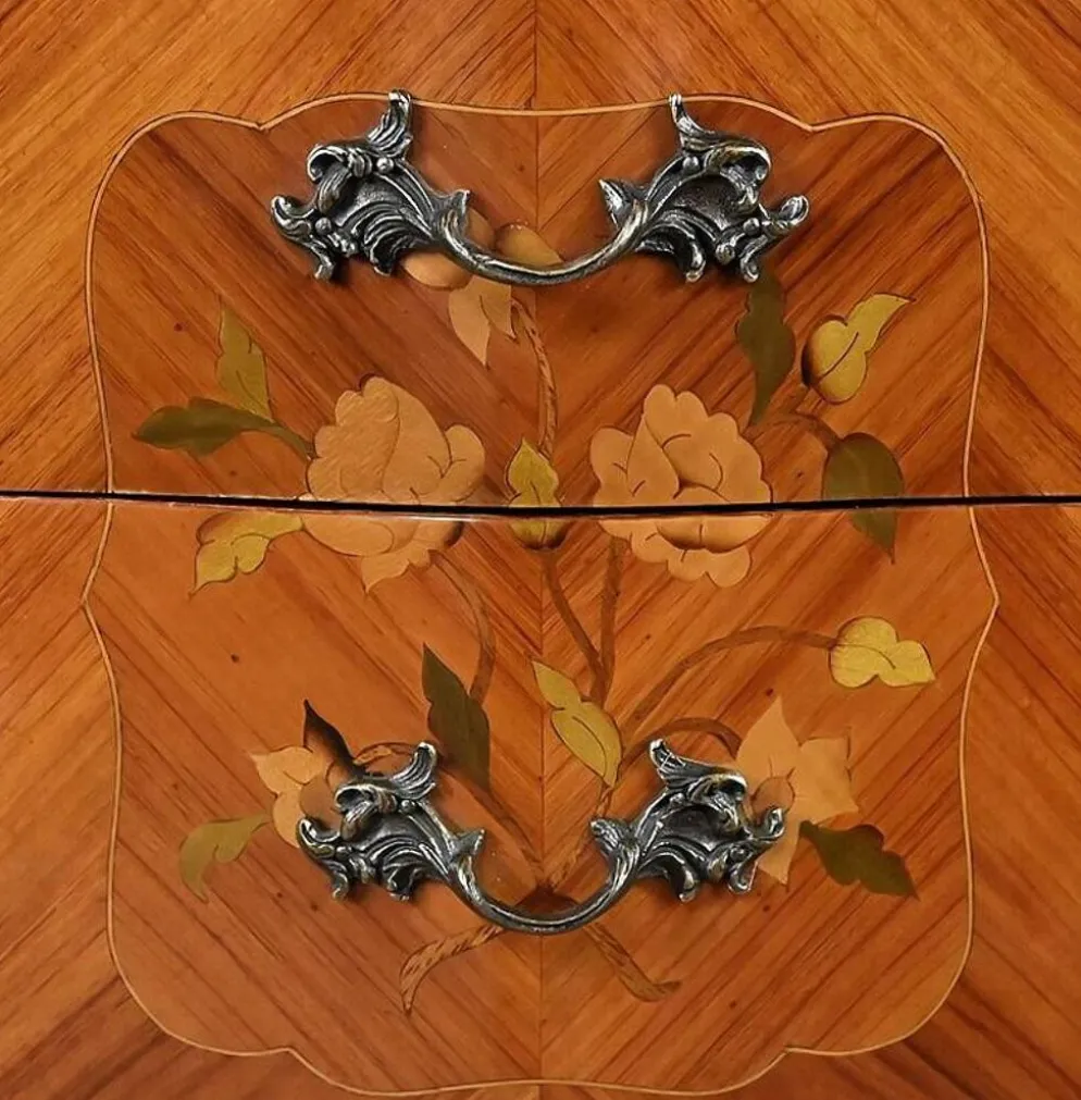 Paire de chevets en marqueterie de bois de rose, style Louis XV – 2ème partie XXe