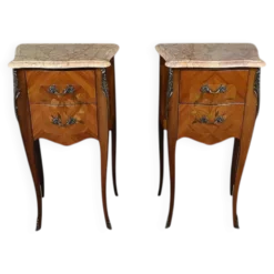 Paire de chevets en marqueterie de bois de rose, style Louis XV – 2ème partie XXe