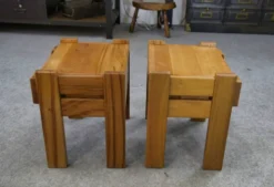 Paire de chevets en orme pour Maison REGAIN 1970’s