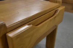 Paire de chevets en orme pour Maison REGAIN 1970’s