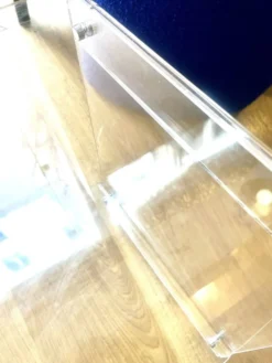 Paire de chevets en plexiglas — Michel Dumas pour Roche Bobois, années