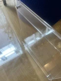 Paire de chevets en plexiglas — Michel Dumas pour Roche Bobois, années