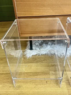 Paire de chevets en plexiglas — Michel Dumas pour Roche Bobois, années