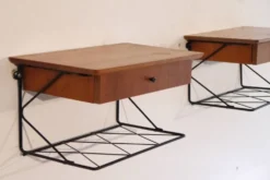 Paire de chevets flottants en teck 1960