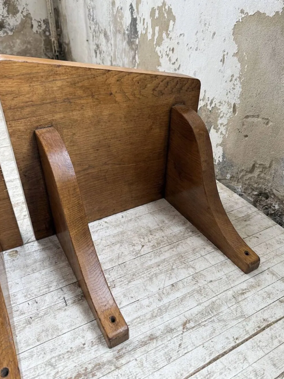Paire de chevets muraux modernistes constructivistes