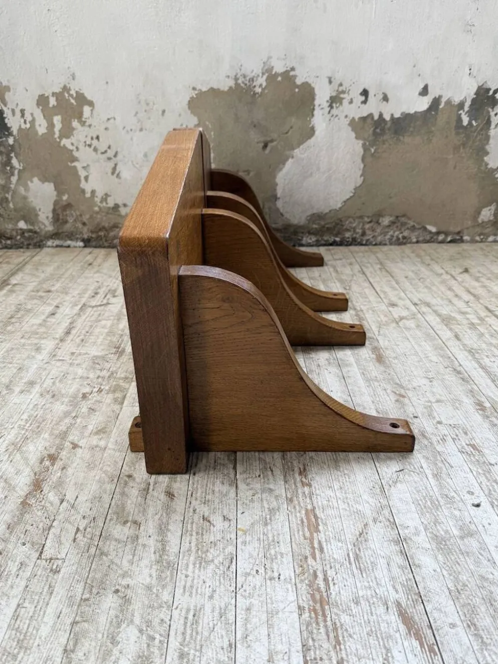 Paire de chevets muraux modernistes constructivistes