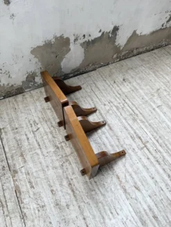 Paire de chevets muraux modernistes constructivistes