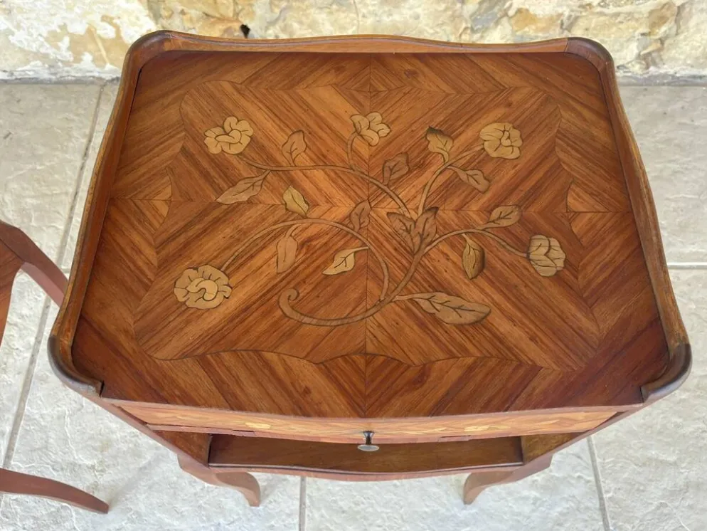 Paire de chevets , Style Louis XV en Palissandre