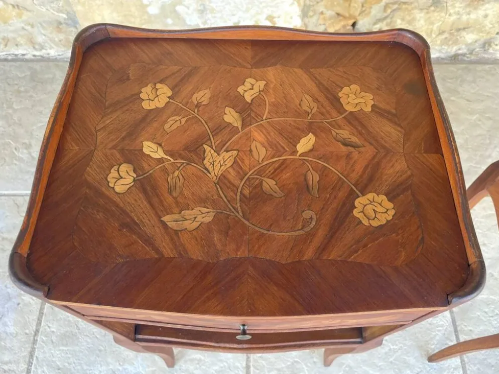 Paire de chevets , Style Louis XV en Palissandre
