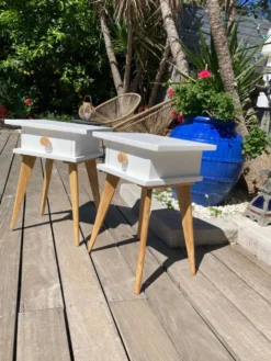 Paire de chevets vintage pieds compas hauts top design