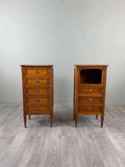 Paire de chiffonniers, meubles de chevet, style Louis XVI, XIXe Siècle