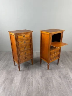 Paire de chiffonniers, meubles de chevet, style Louis XVI, XIXe Siècle